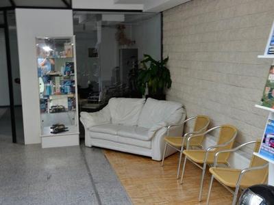 Wartezimmer mit Bestuhlung